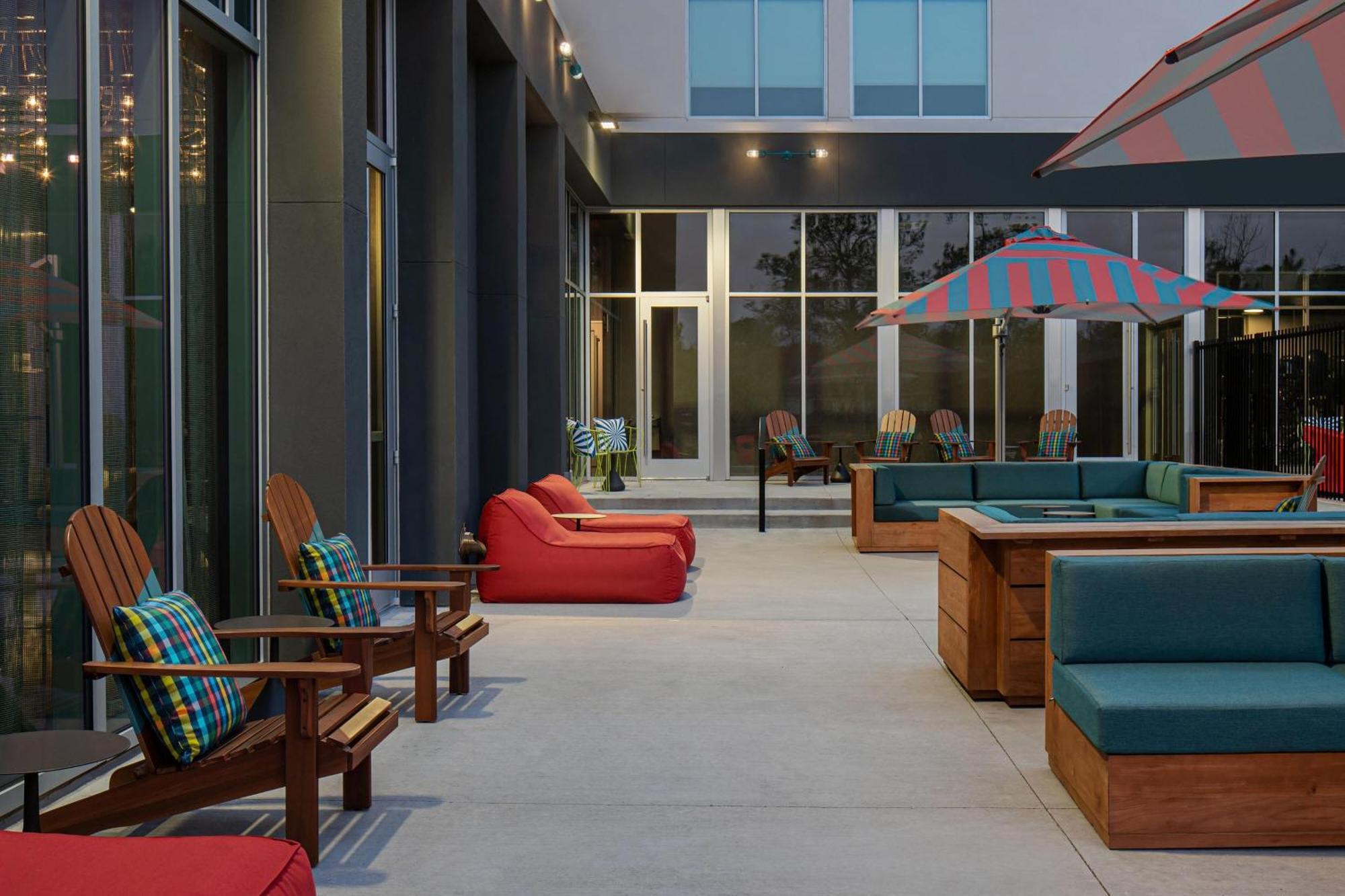ホテル Aloft Houston Shenandoah - The Woodlands エクステリア 写真
